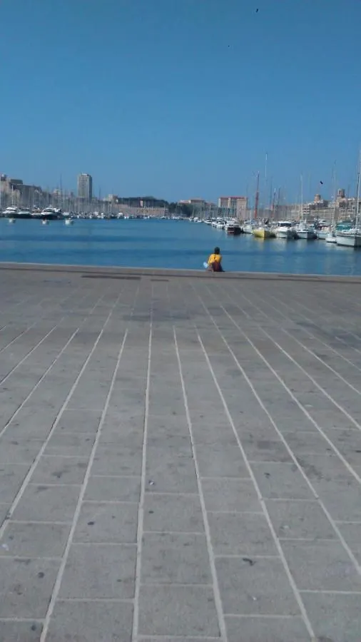 Appartement Petit Bonheur Au Coeur Du Vieux Port à Marseille France